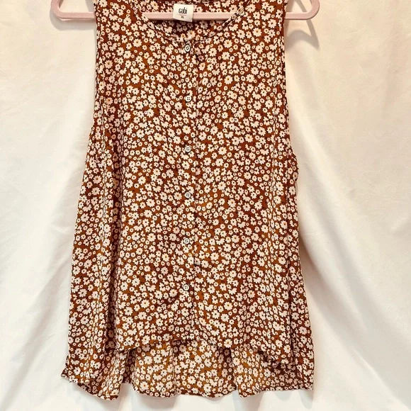 CAbi LarkTop - Picture 1 of 4